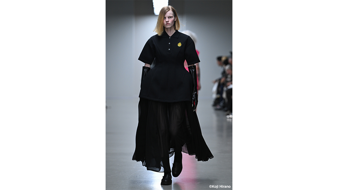 ANREALAGE’s Collection at Paris Fashion Week Spring/Summer 2026 - Outfit No. 16