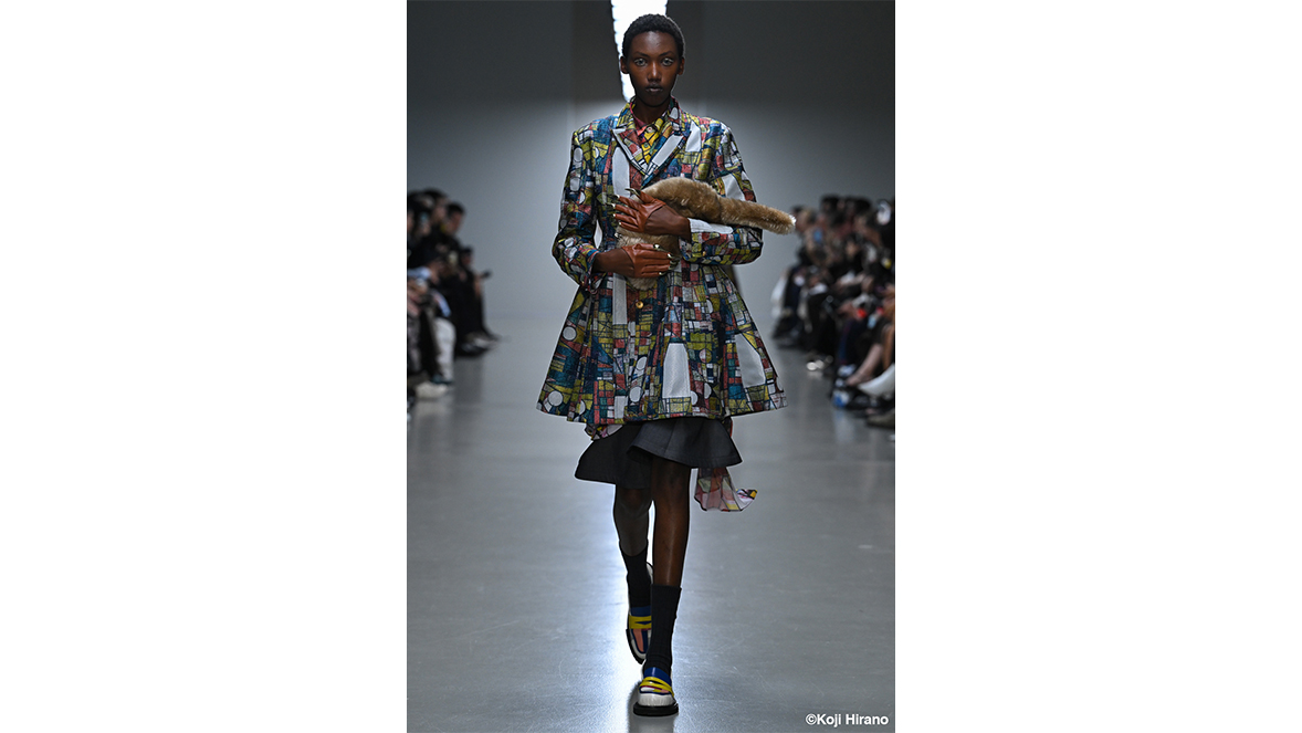 ANREALAGE’s Collection at Paris Fashion Week Spring/Summer 2026 - Outfit No. 20
