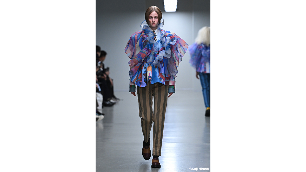 ANREALAGE’s Collection at Paris Fashion Week Spring/Summer 2026 - Outfit No. 23