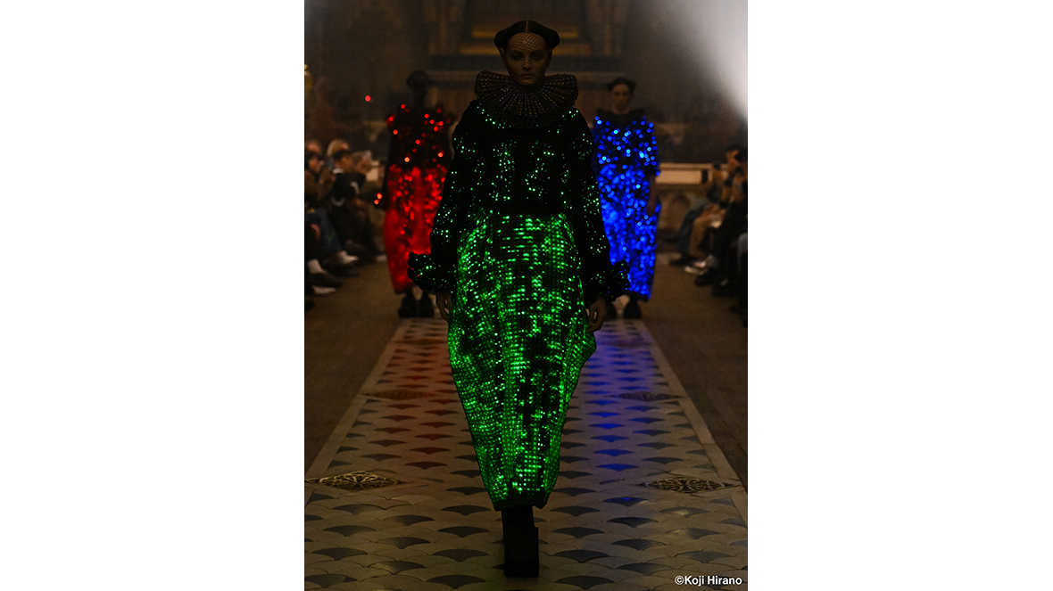 ANREALAGE Fashion Show 2025